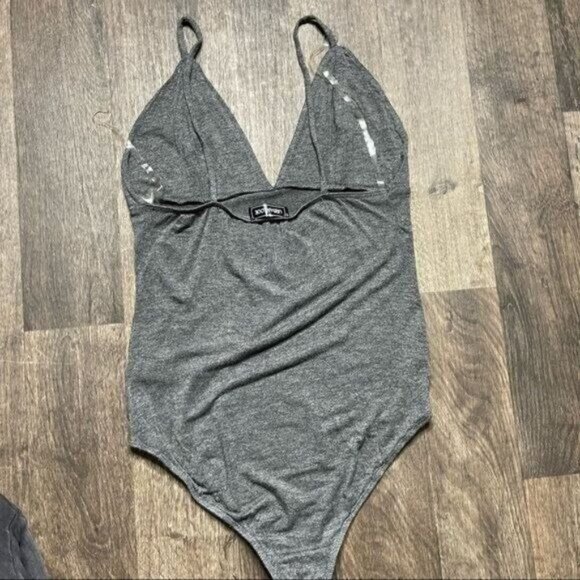 Urban Look Charcoal Gray Bodysuit Size M - Picture 8 of 10